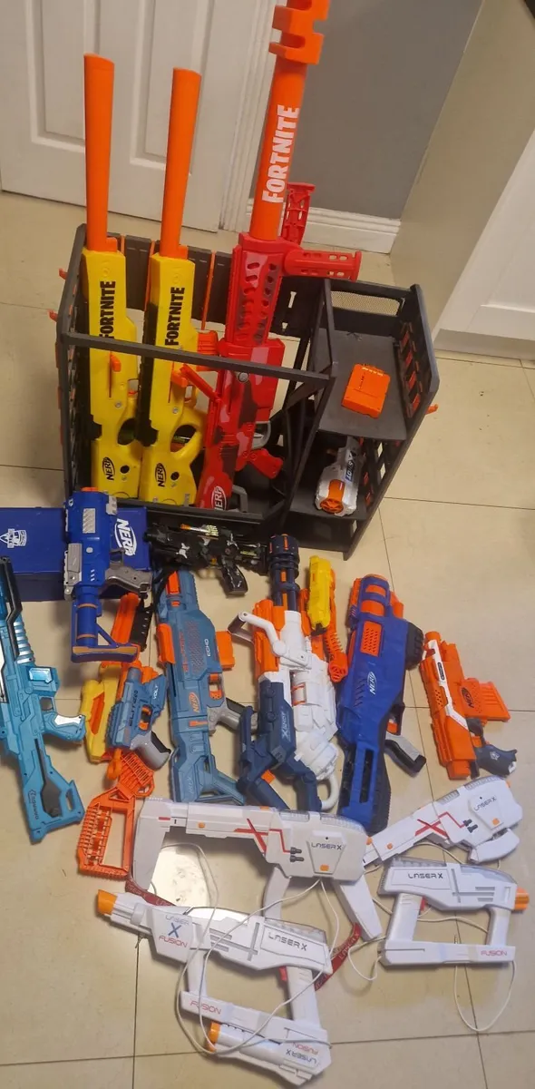 Toys nerf guns and stand - Image 1