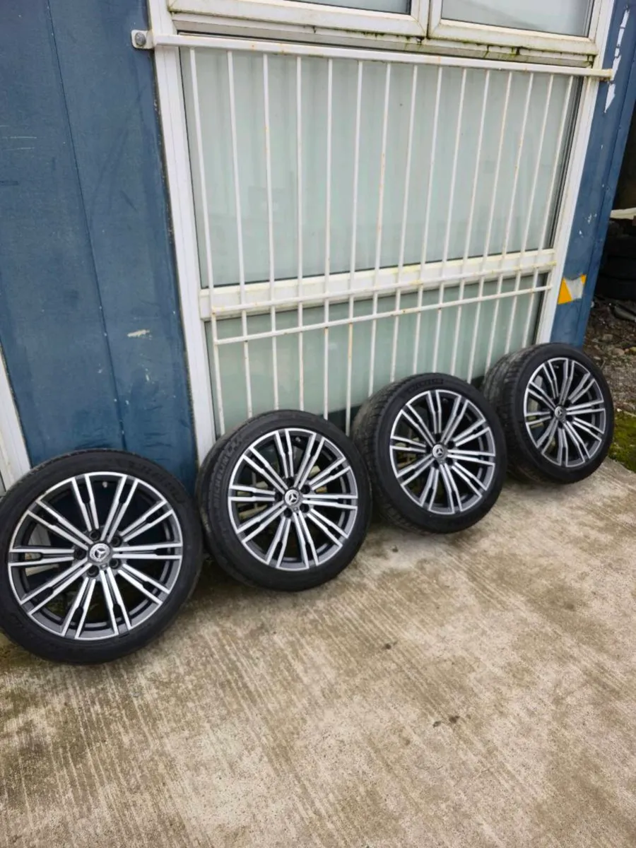 Set of 18" Mercedes Alloys Staggered 5x112 - Image 2