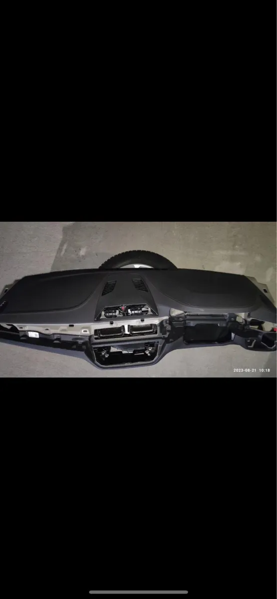 Bmw g30 dashboard - Image 1