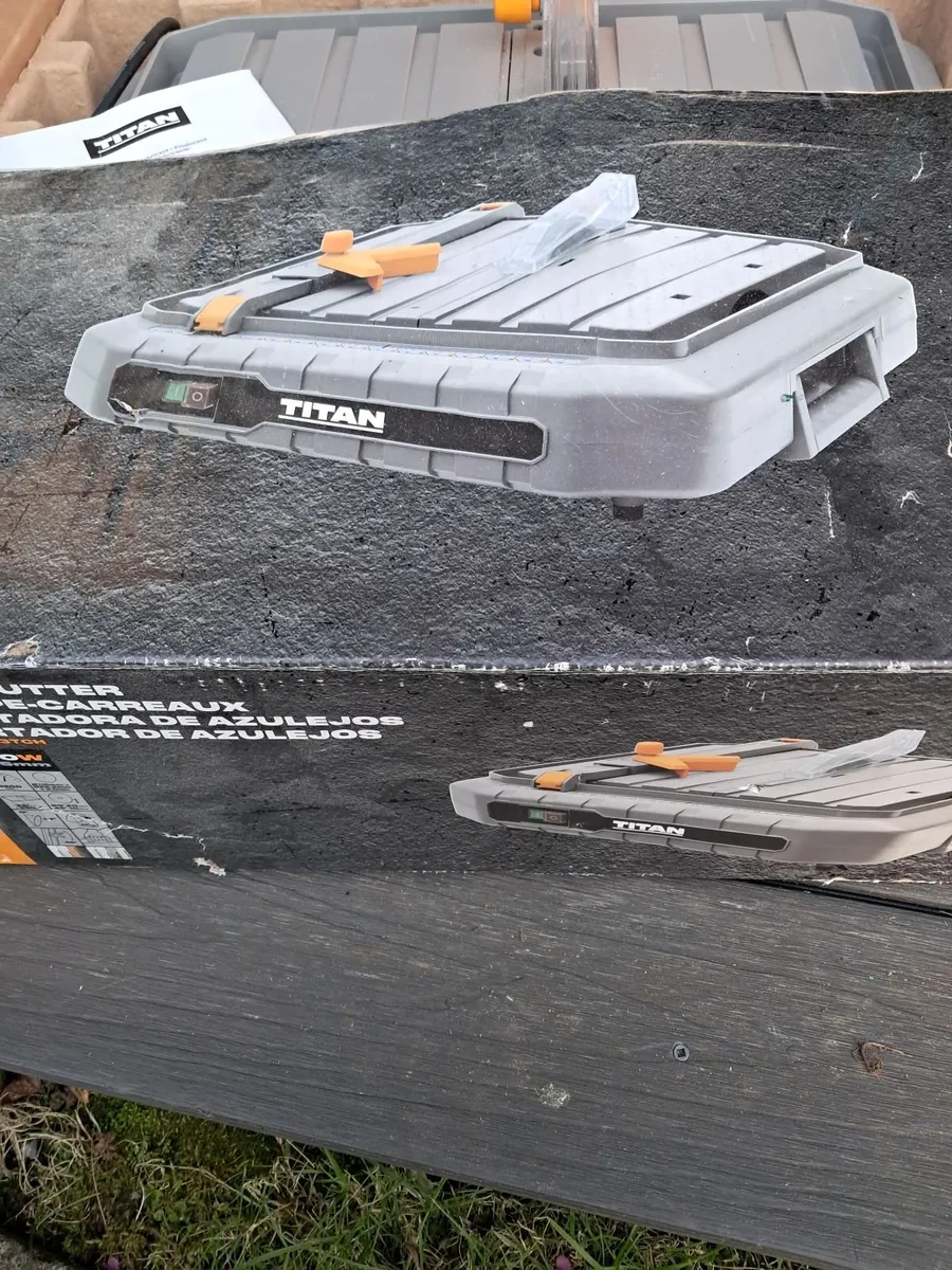 Tile cutter - Image 1