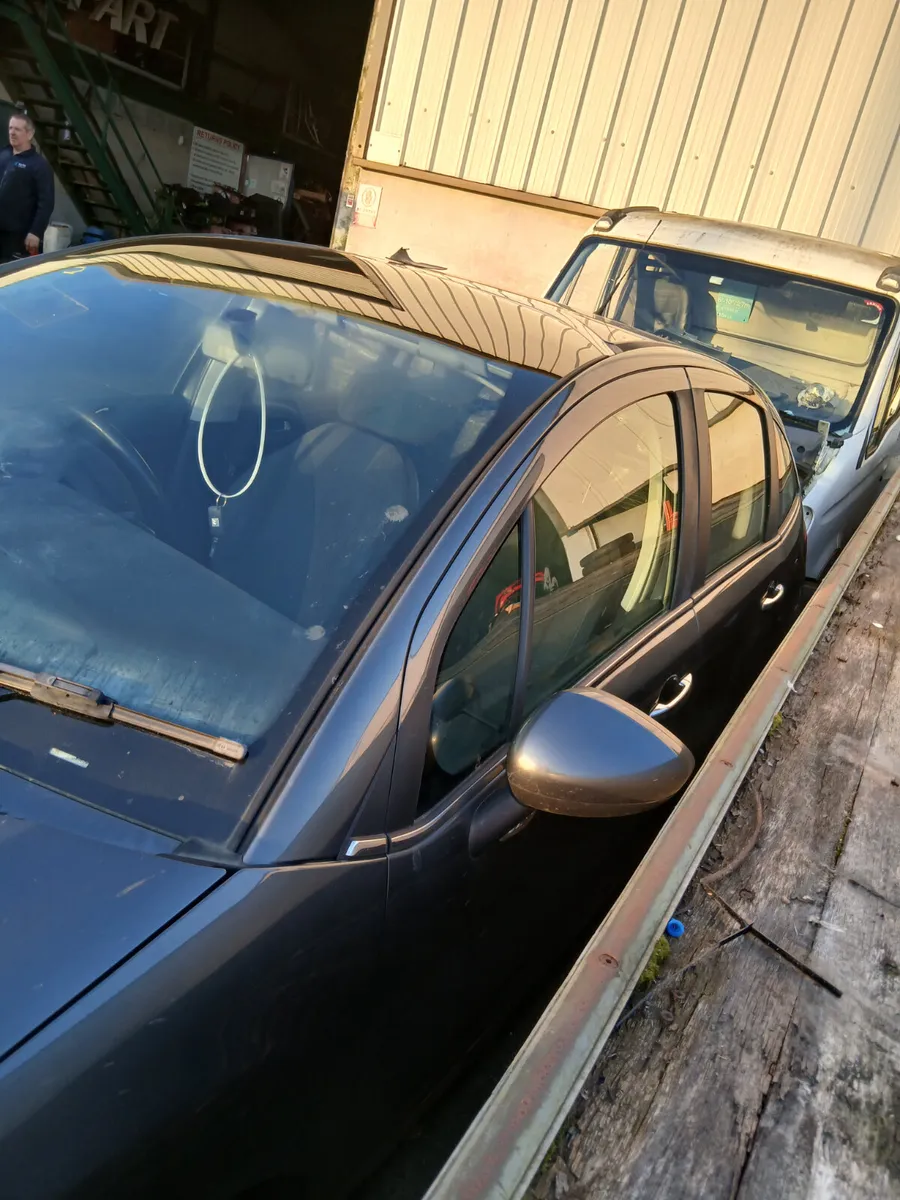 2015 CITROEN C3 1.2 BREAKING - Image 4