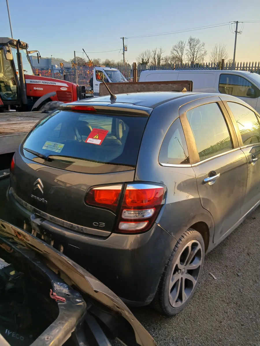 2015 CITROEN C3 1.2 BREAKING - Image 3