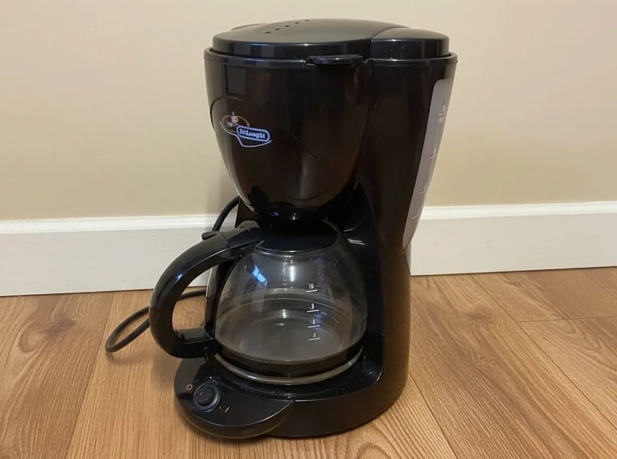 Coffee Maker - Like New - Boxed - Image 4