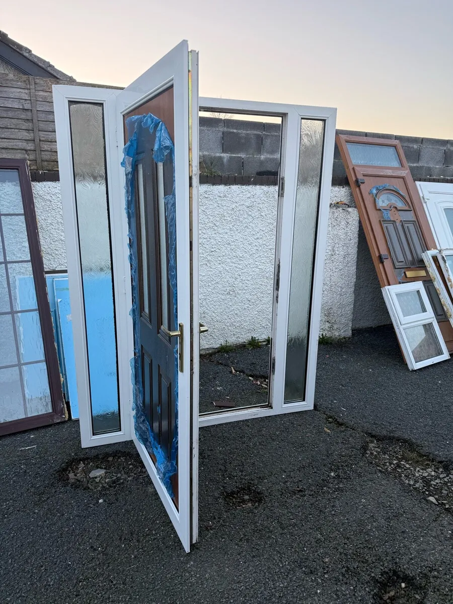 Pvc front door - Image 3