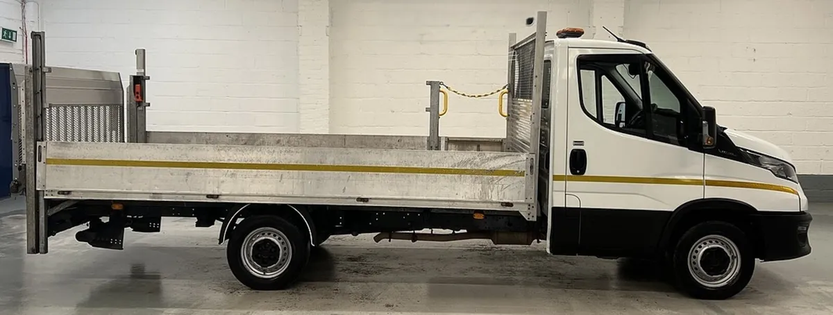 2023 Iveco Daily Dropside Van - Image 3
