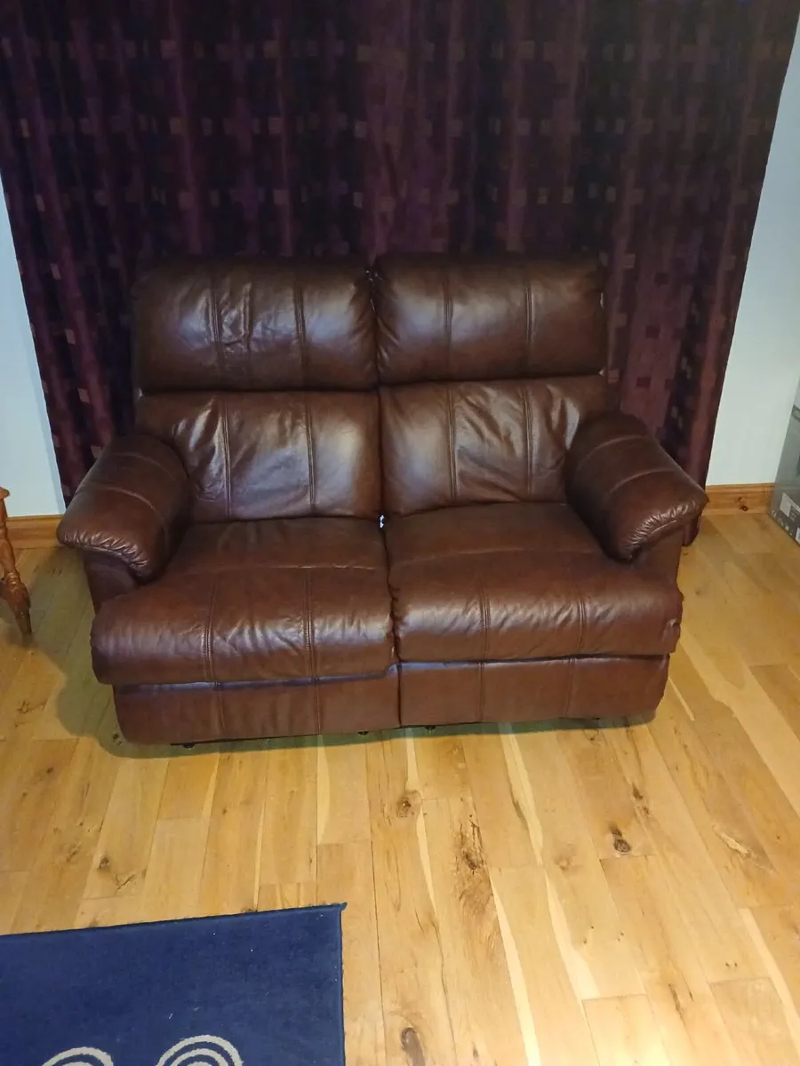 Recliner 3 + 2 seater Couch - Image 3