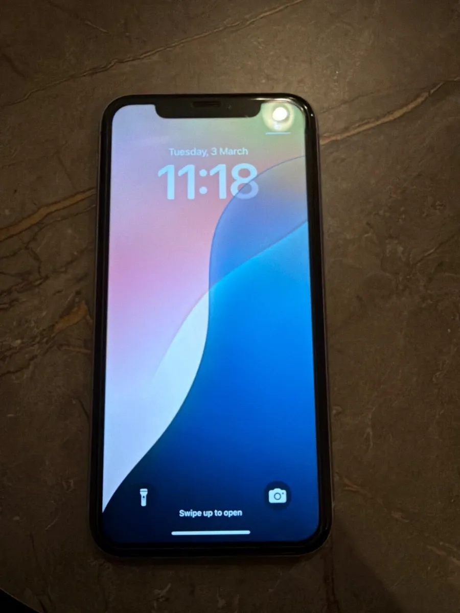 Iphone 11 64GB - Image 1