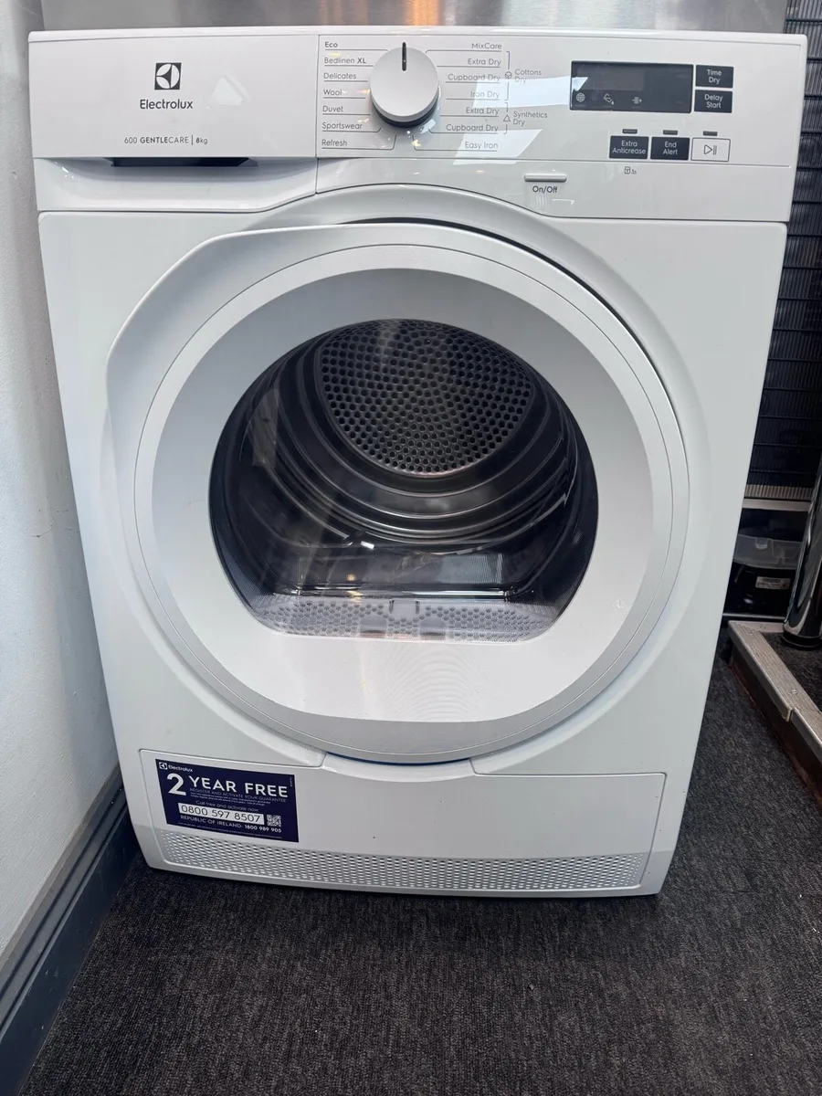Electrolux 8kg condenser Dryer EDHI618WD (New) - Image 1