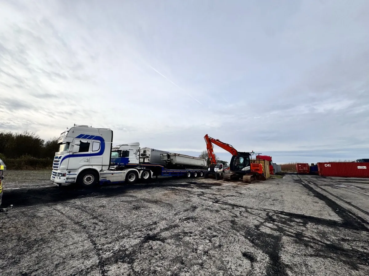 Digger hire - Image 4