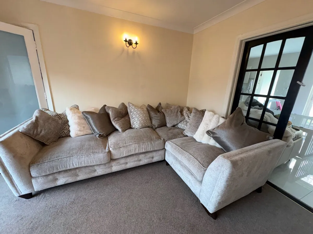 Large L Sofa - Image 1