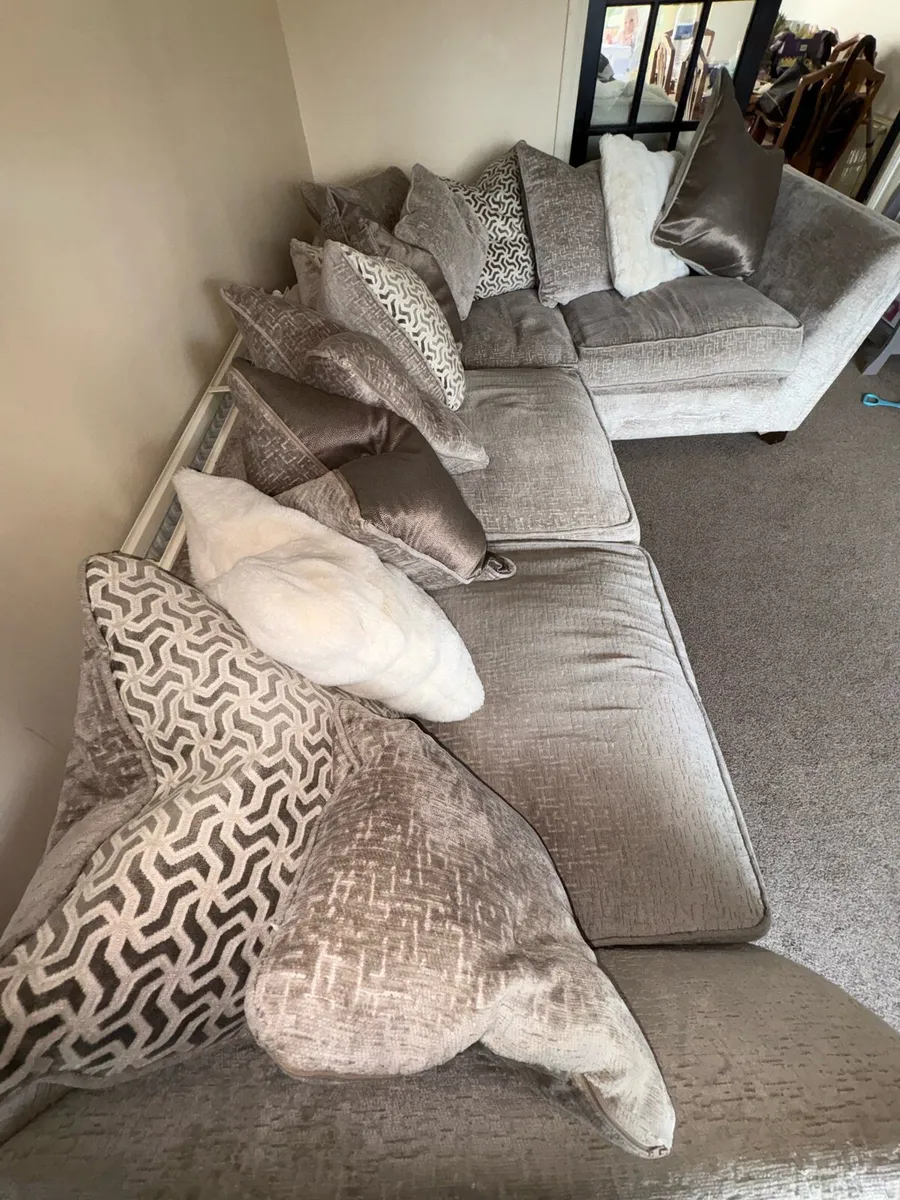 Large L Sofa - Image 4