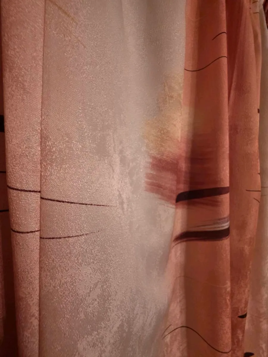 Curtains - Image 4