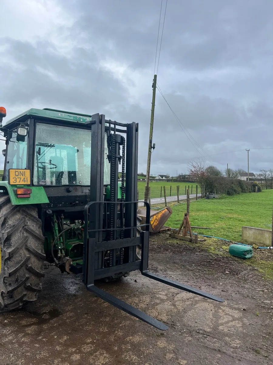 Forklift masts for tractor - Image 2