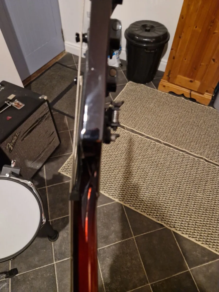 Bass Guitar - Image 4