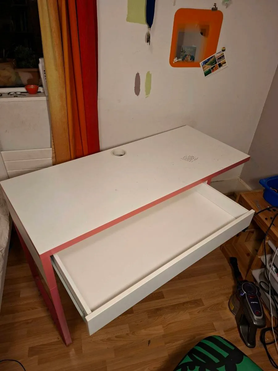 Ikea Micke desk - Image 2