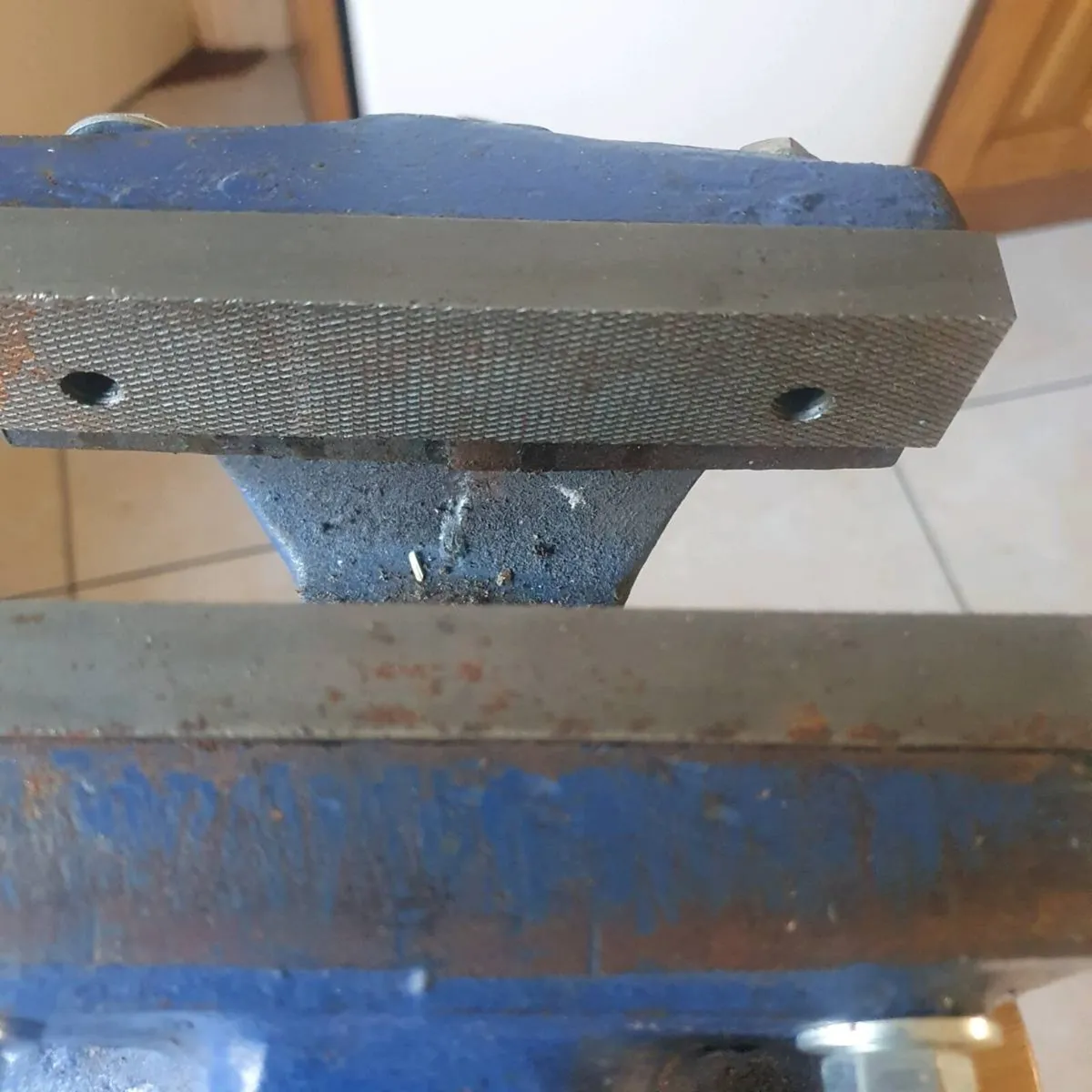 Heavy duty record vice - Image 2