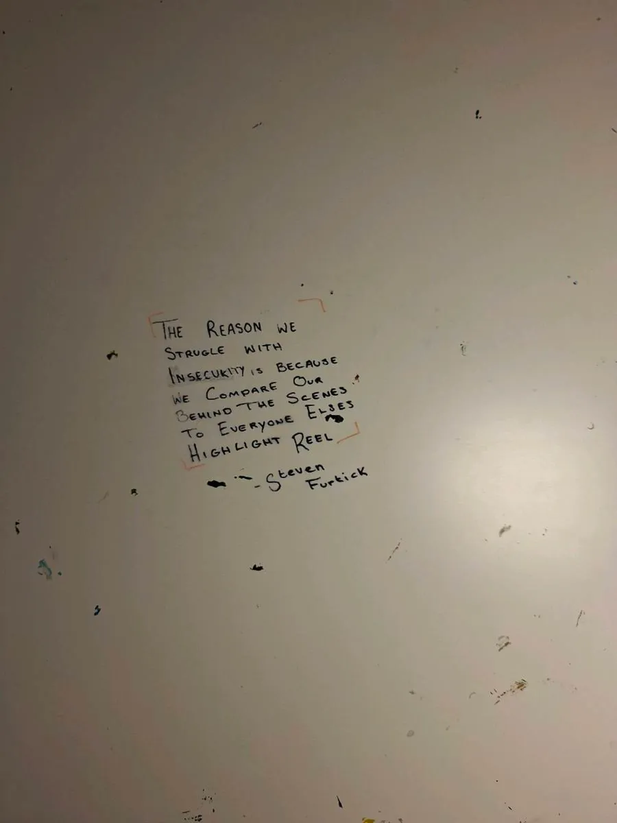 Ikea Micke desk - Image 3