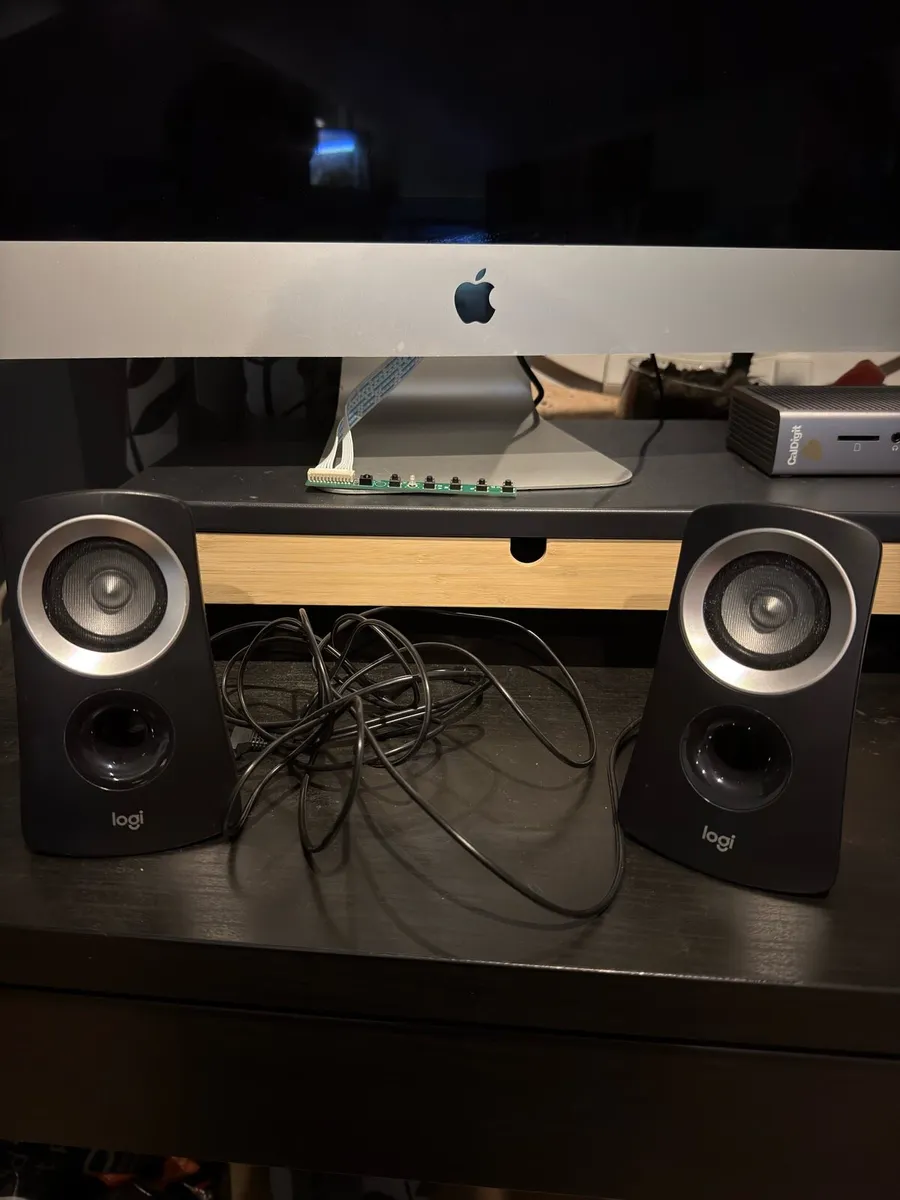 Logitech Z313 speakers - Image 2