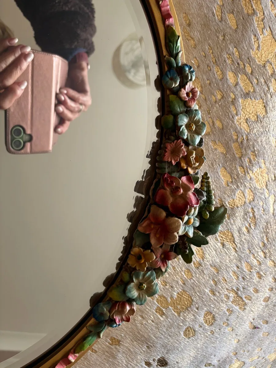 Antique floral mirror - Image 1