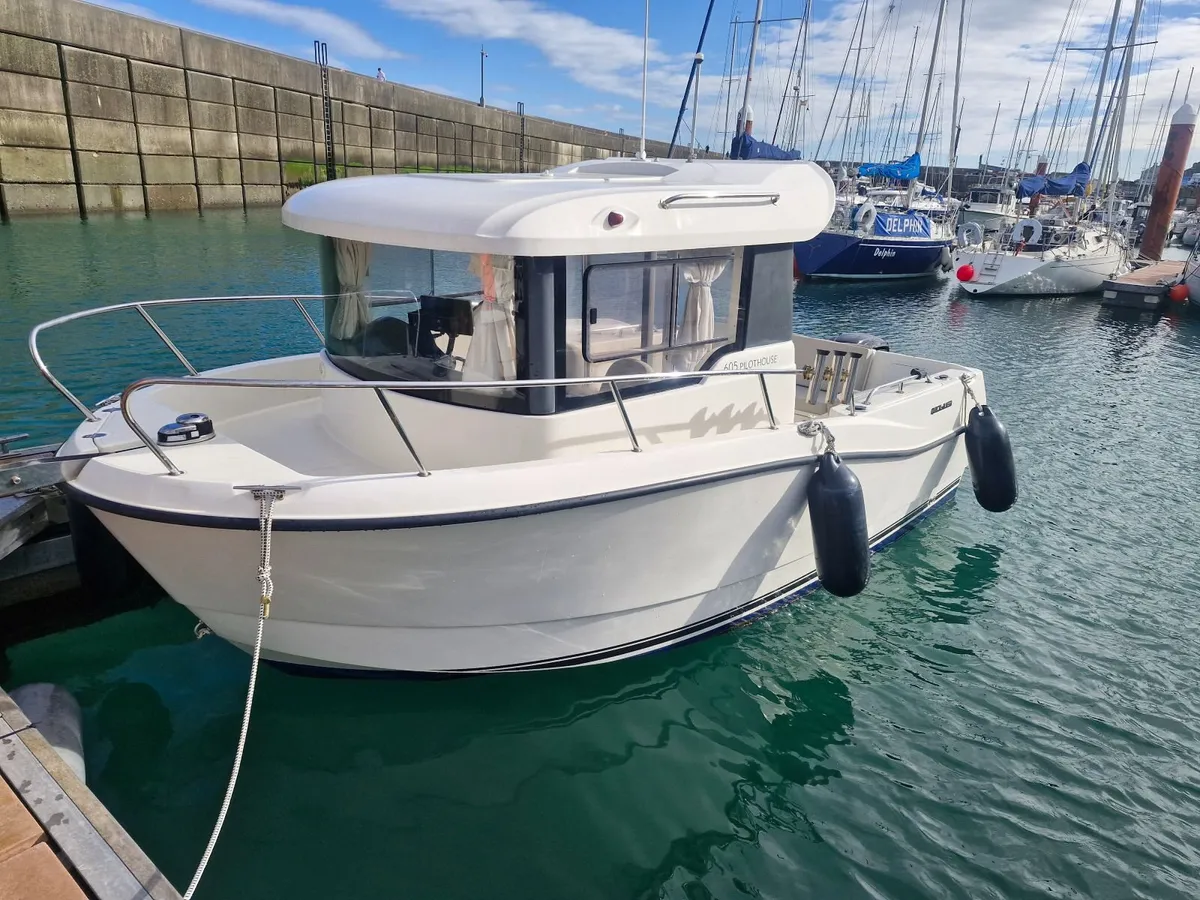 Boat - Quicksilver 605 with 115 hp Mercury command - Image 1
