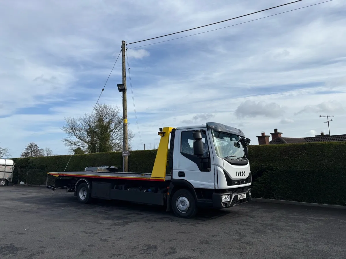2018 Iveco  10 ton. Tilt a slide - Image 2