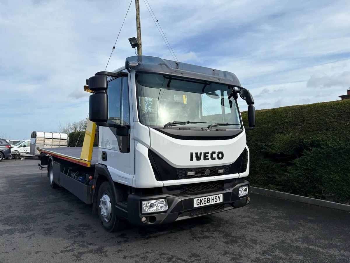 2018 Iveco  10 ton. Tilt a slide - Image 1