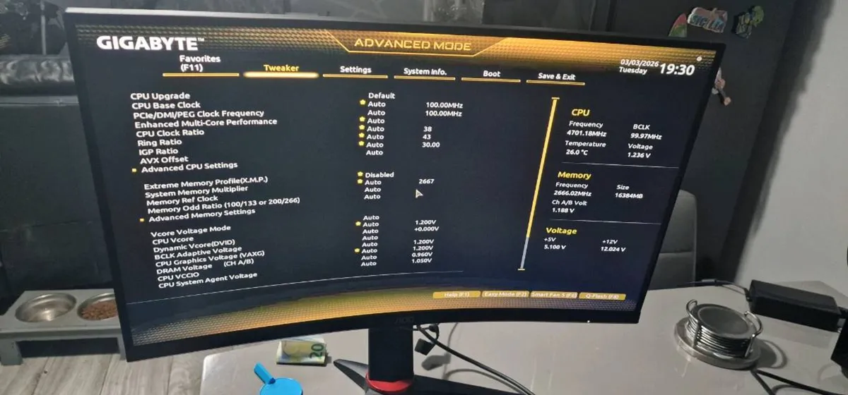 Gaming pc and monitor - Image 4