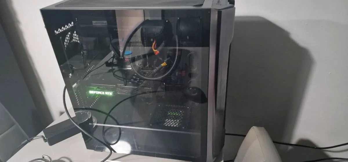 Gaming pc and monitor - Image 2