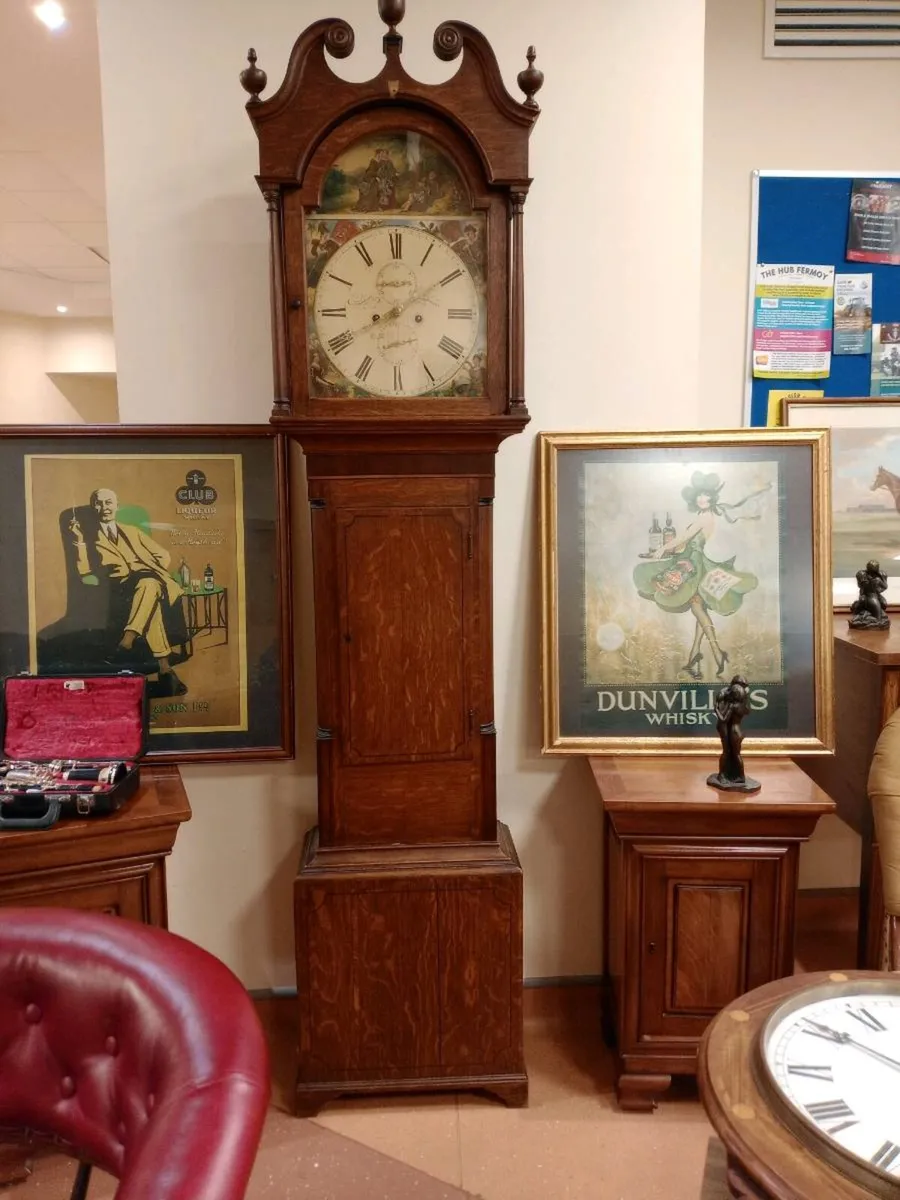 18th century grandfather clock - Image 1