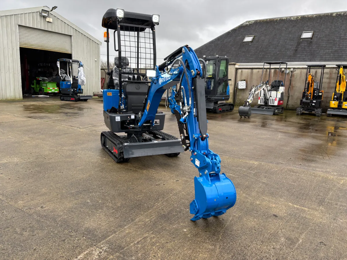 New Model Rippa R10 Mini Excavator - Image 4