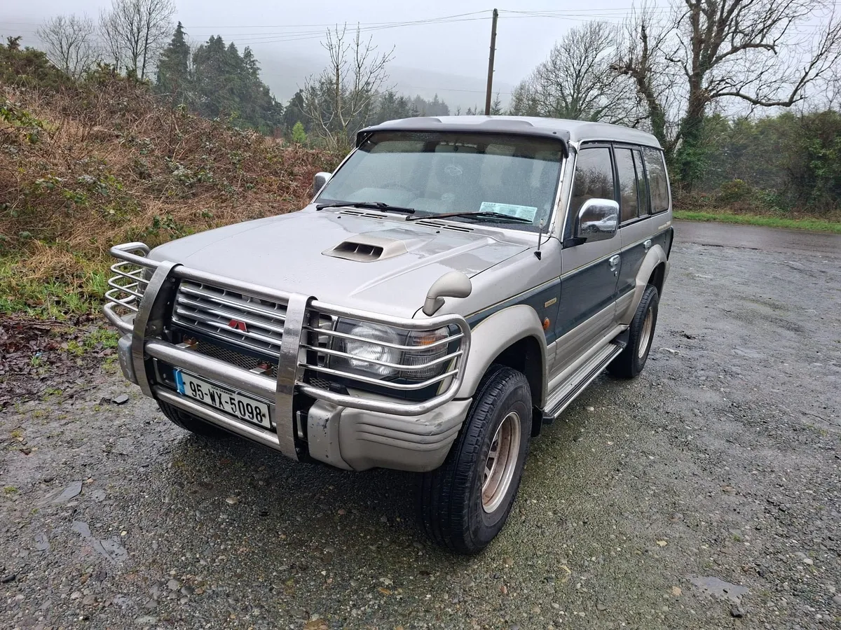 Mitsubishi Pajero 1995 - Image 1