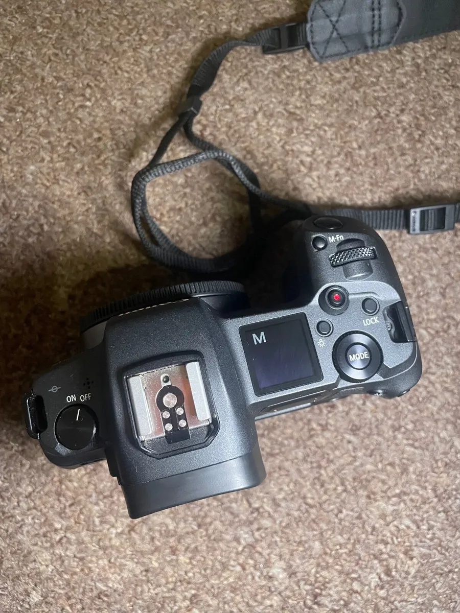 Canon EOS R - Image 2