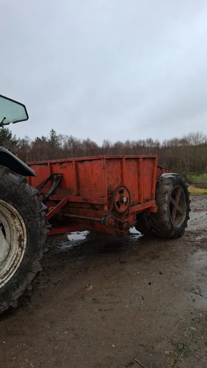 **2 DIFCO/TEVA HOPPERS FOR SALE** - Image 4