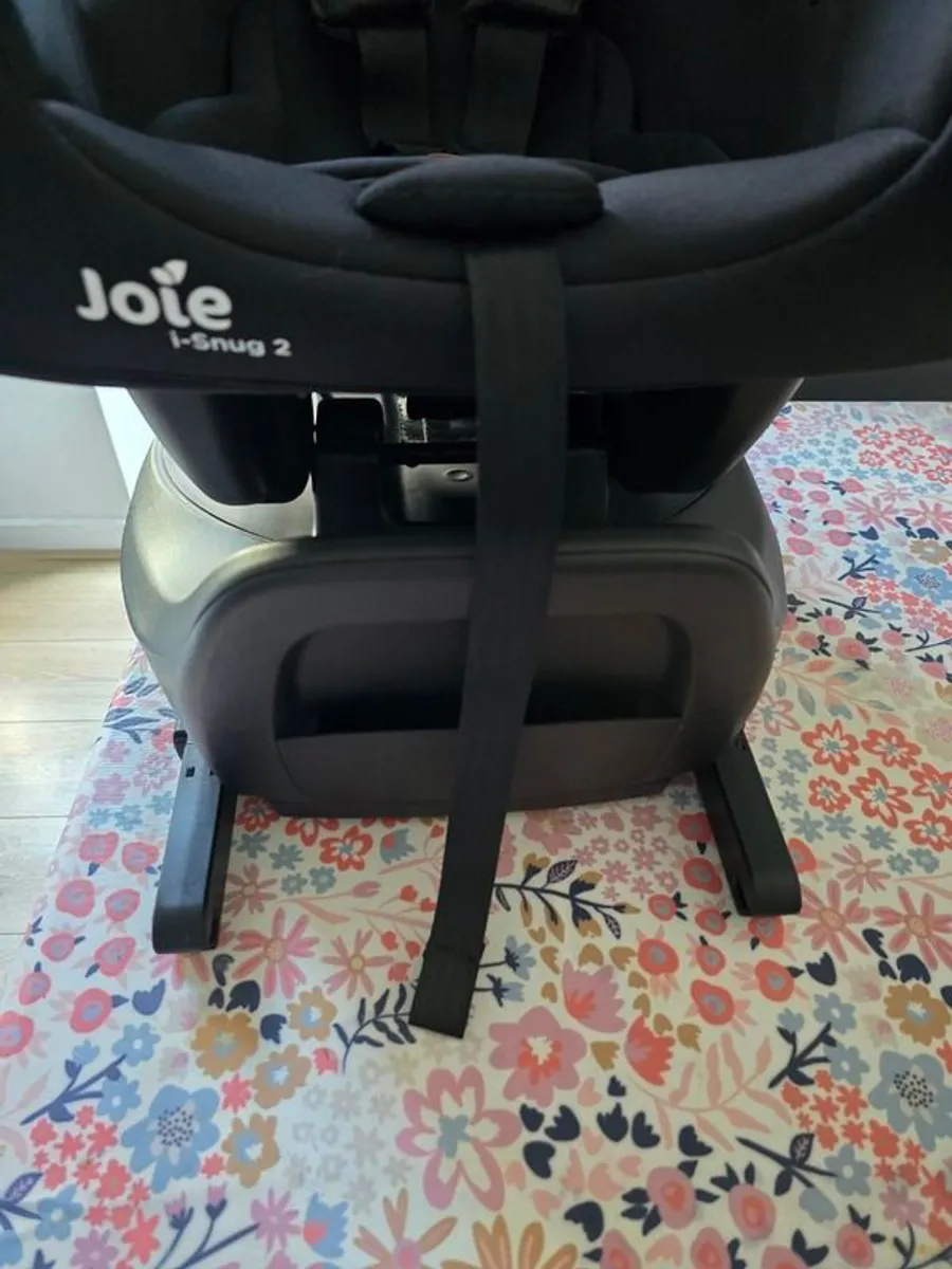 Joie isofix base and car seat - Image 2