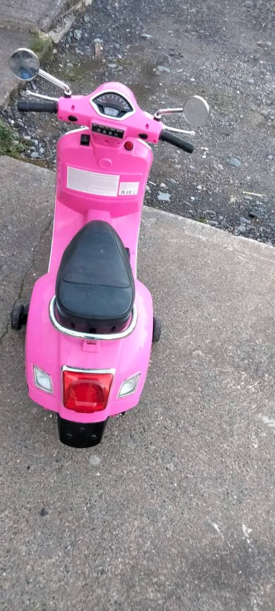 Childs electric trike - Image 1