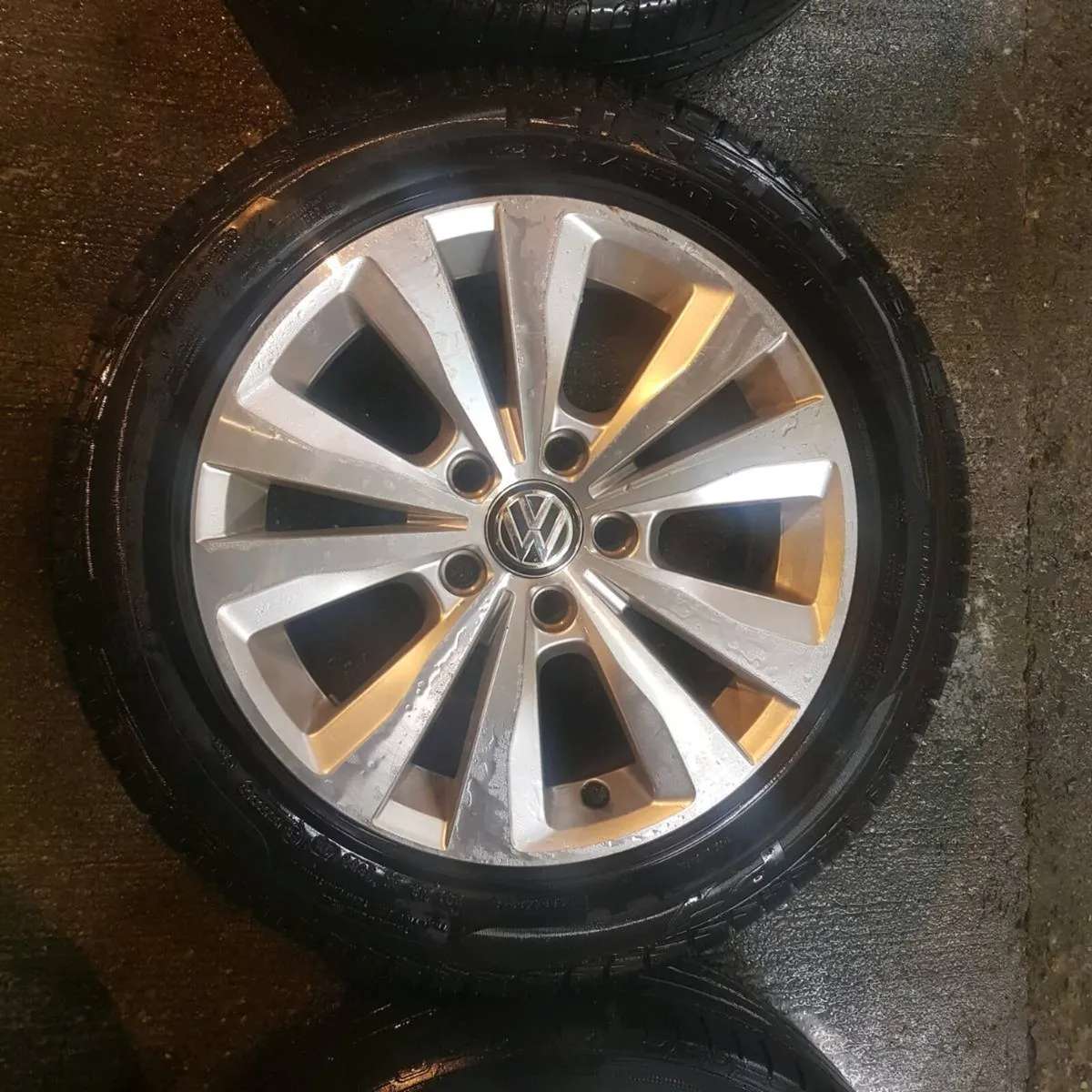 Volkswagen alloys + tires - Image 2