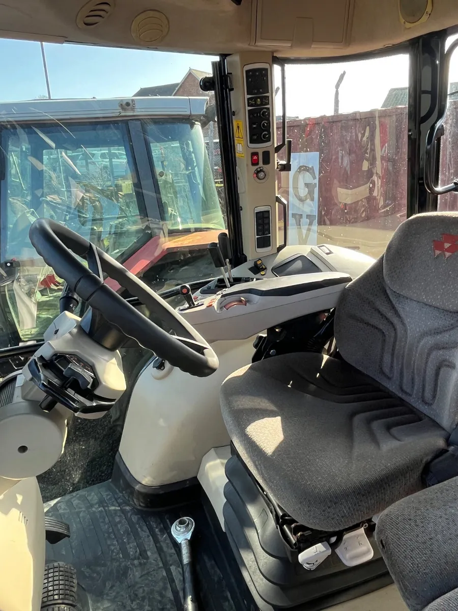 Massey Ferguson 5712Sl - Image 3