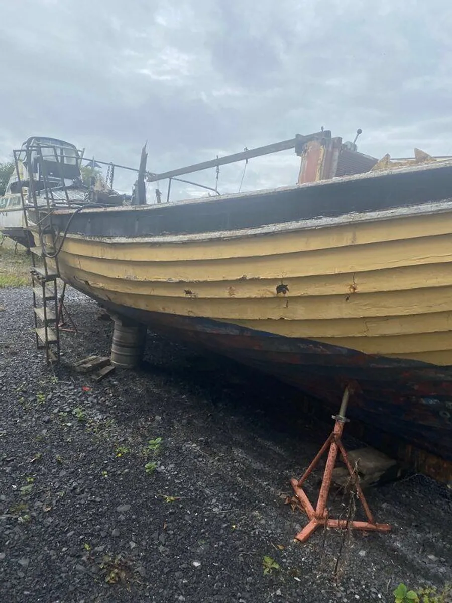 Wooden trawler - Image 2