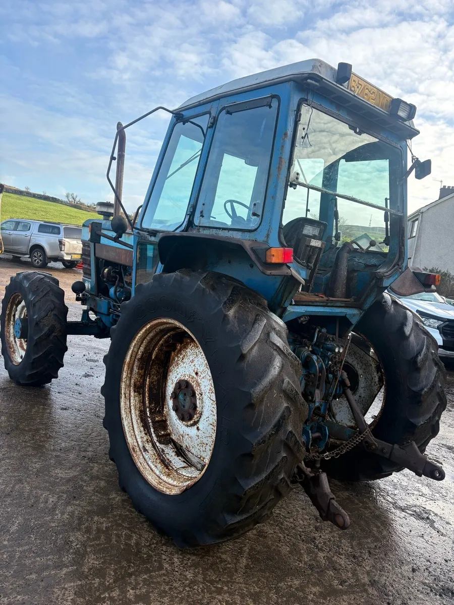 Ford 8210 - Image 3