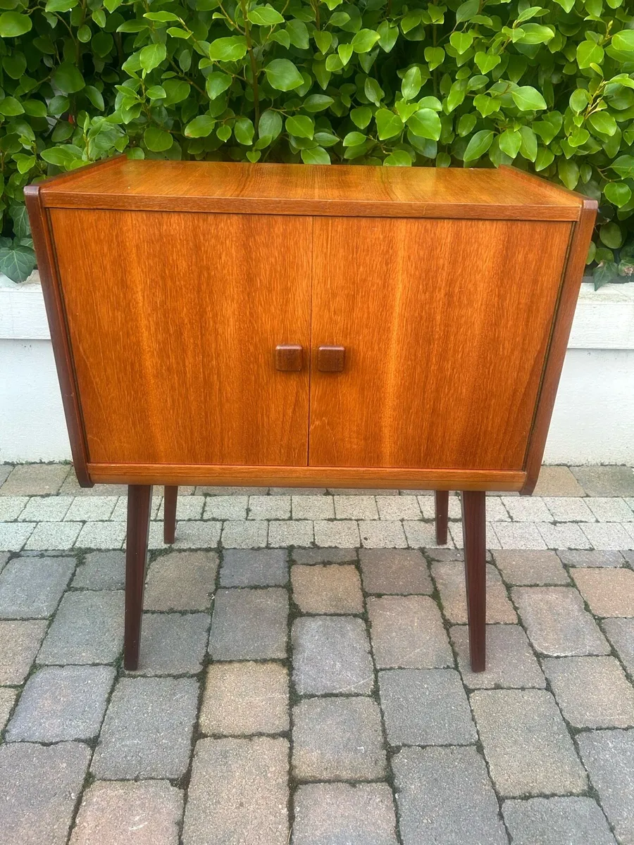 Record cabinet and  vinyl storage retro - Image 4