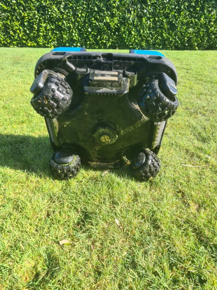 Wiper Quad Elite Q350 robot mower - Image 2
