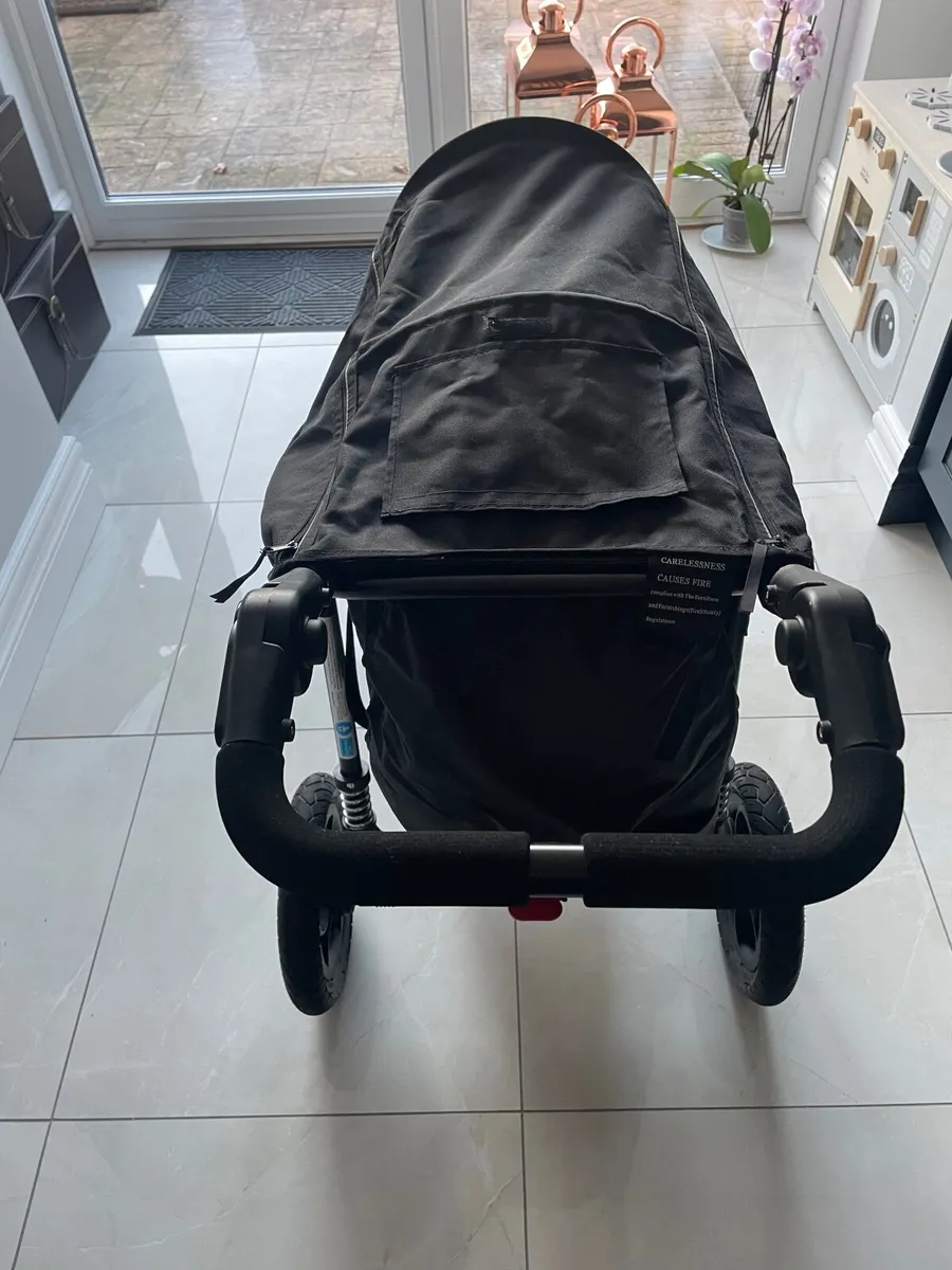 Buggy out and about - Image 3