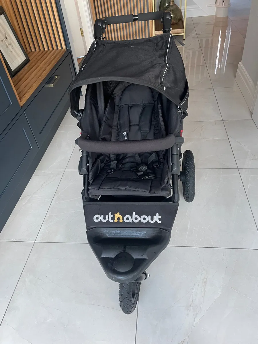 Buggy out and about - Image 1