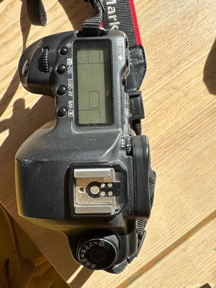 Canon EOS 5D Mark II 38k Shutter - Image 2