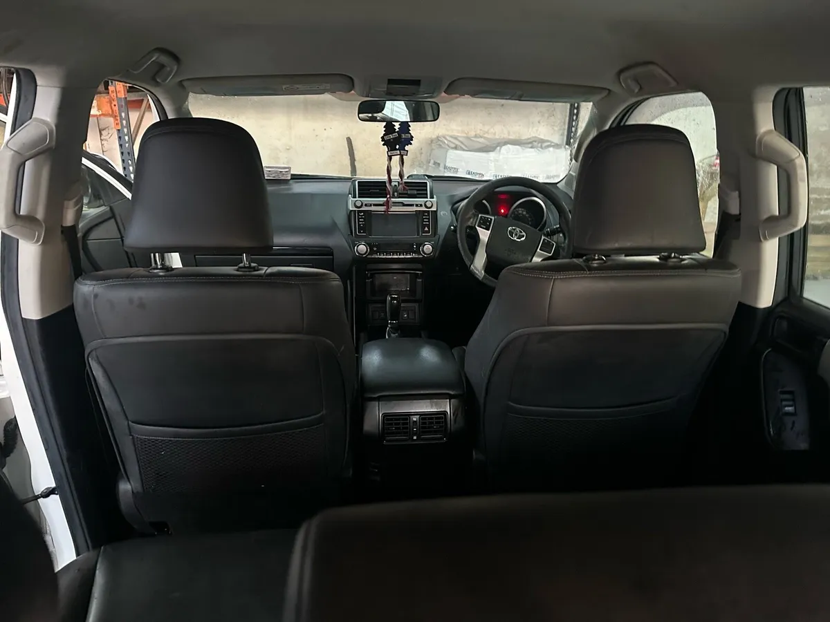 Toyota Land Cruiser - Image 3