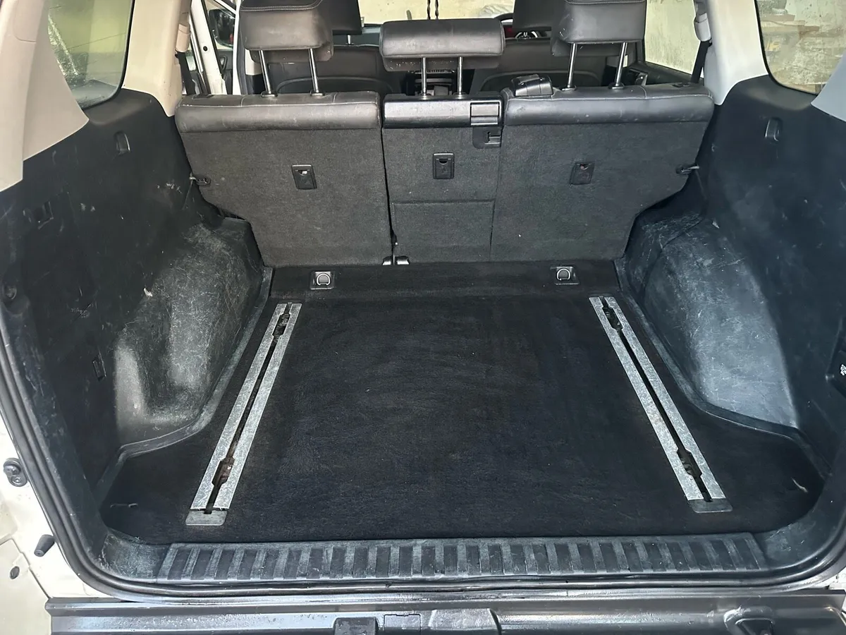 Toyota Land Cruiser - Image 4