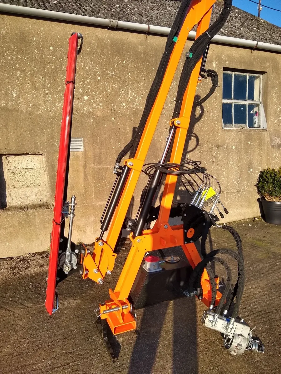 Finger bar hedge cutter