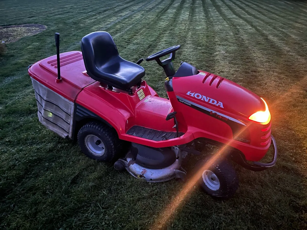 Honda 2417 Lawnmower - Image 2