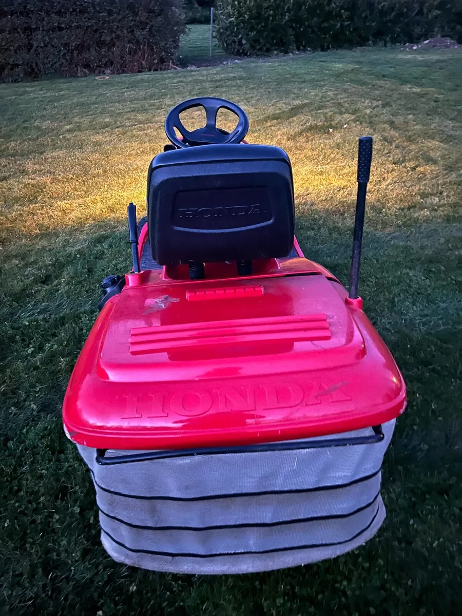 Honda 2417 Lawnmower - Image 4