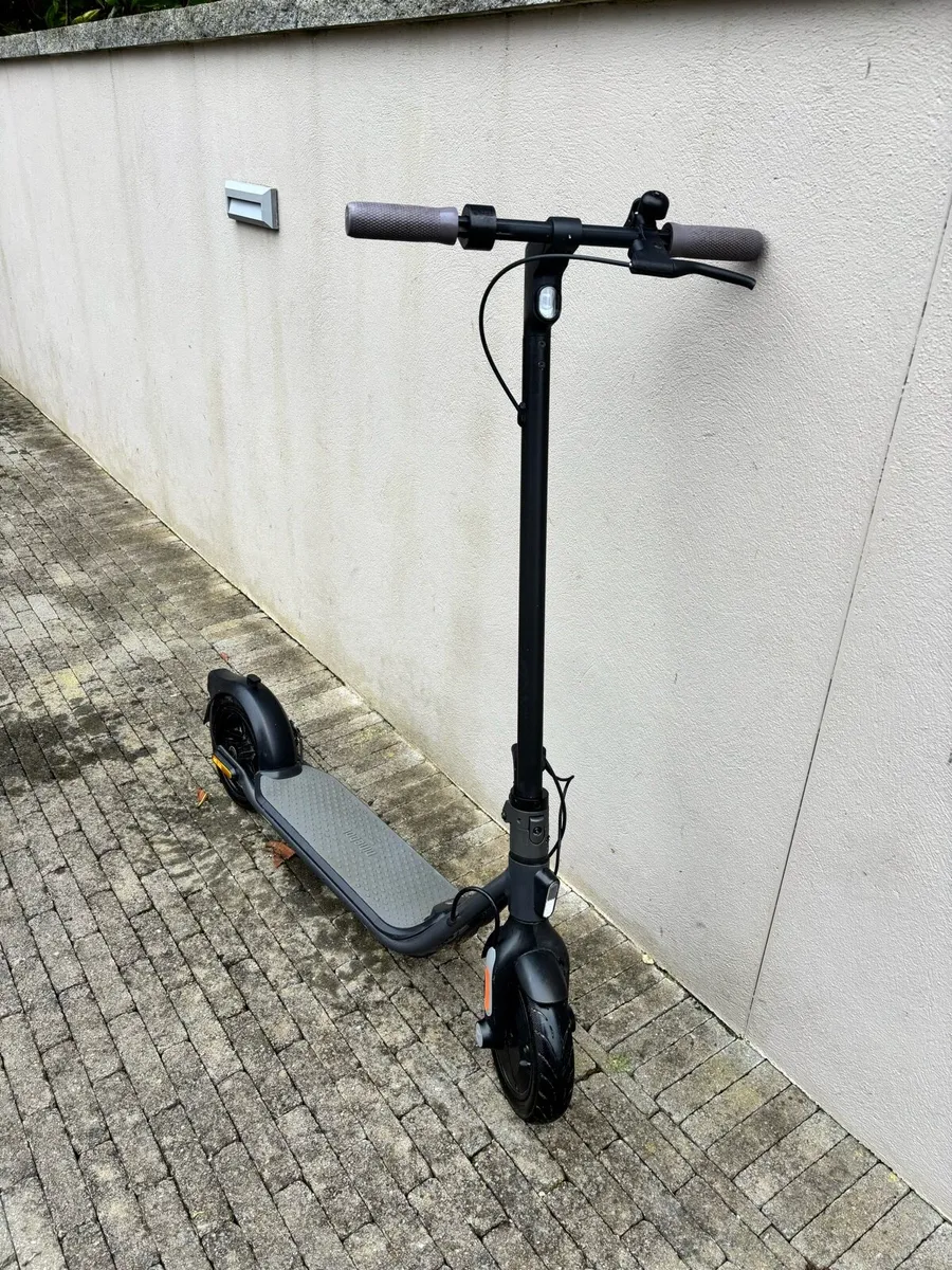 Segway ninebot f25 electric scooter - Image 1